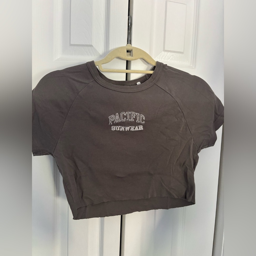 PacSun Cropped Shirt